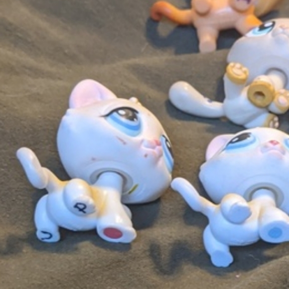 Pick a kitten! LPS pet shop toys nine kittens! 52, 1364 - Picture 4 of 4